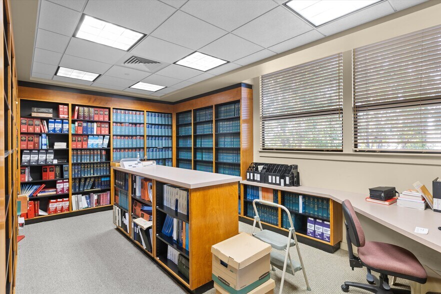 More Photos Of 1102 Laurel Ln, San Luis Obispo Office For Sale