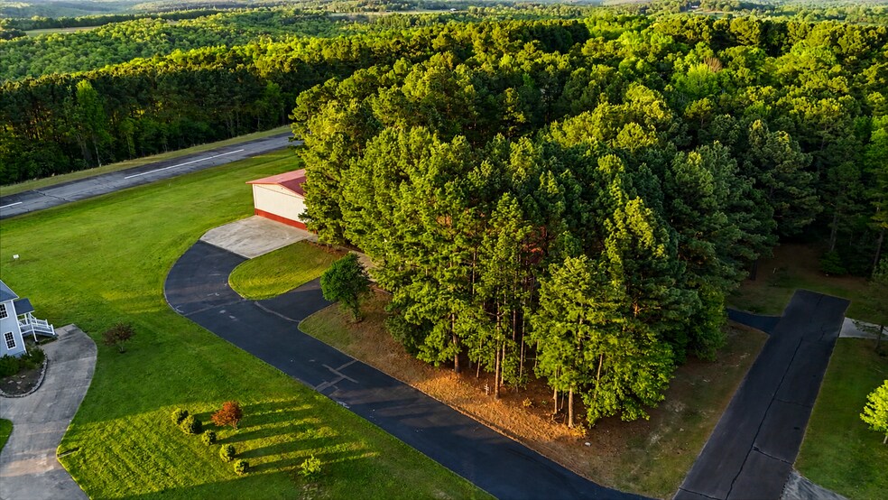 More Photos Of 267 Stinson Dr, Clinton Specialty For Sale