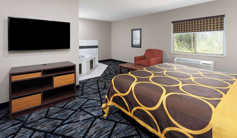 More Photos Of 425 S West St, Olney Hotel For Sale