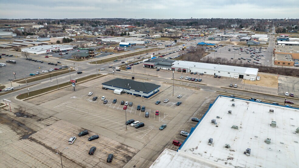 More Photos Of 128 W 8th St, Monroe General Retail For Sale