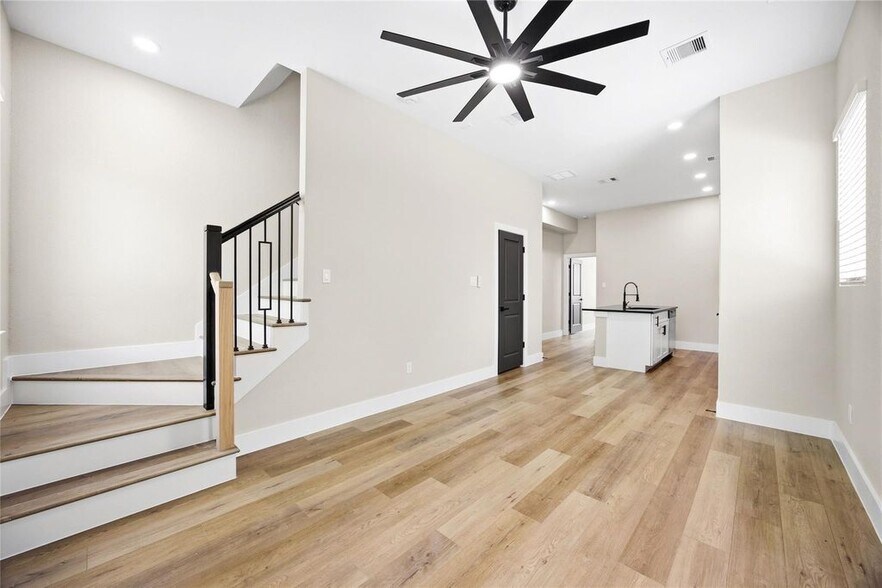 More Photos Of 6103 Shotwell st, Houston Multifamily For Sale