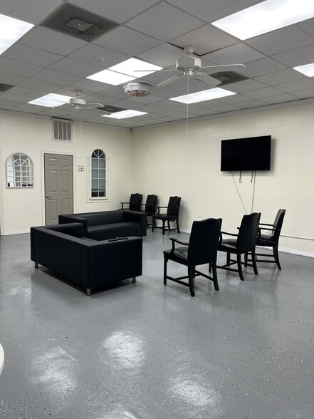 More Photos Of 6978 Main St, Lithonia Storefront Retail Office For Sale