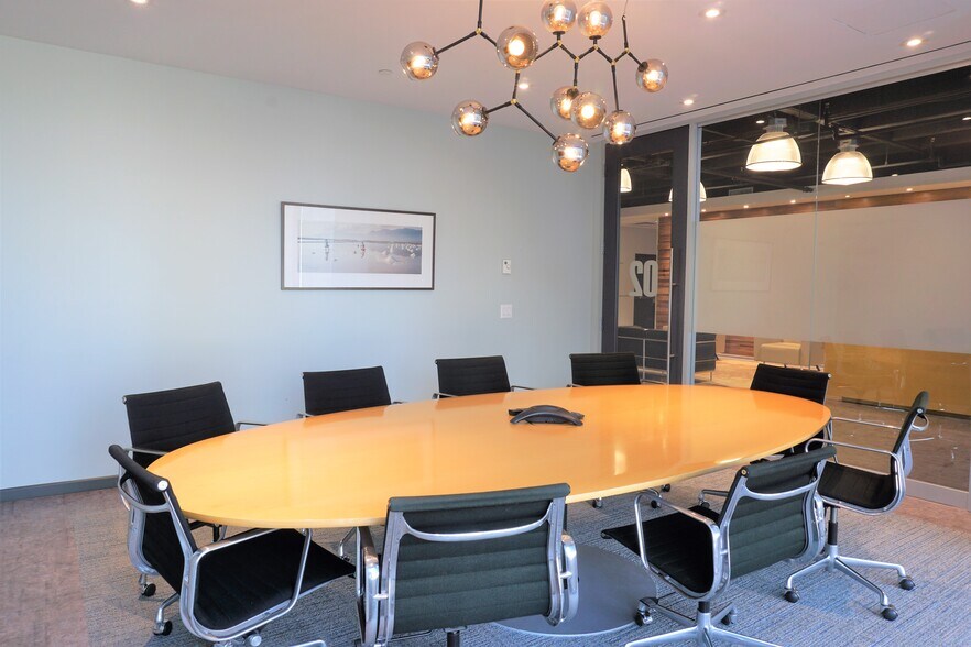 More Photos Of 480 University Ave, Toronto Office For Lease