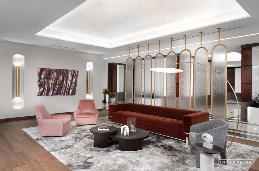 More Photos Of 5950 Sherry Ln, Dallas Office For Lease