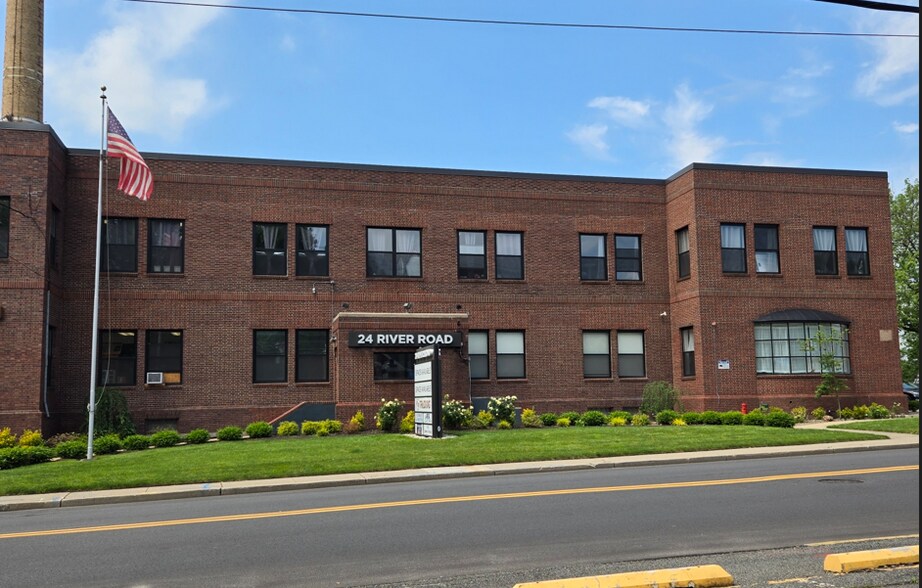 More Photos Of 14-22 River Rd, Bogota Industrial For Sale