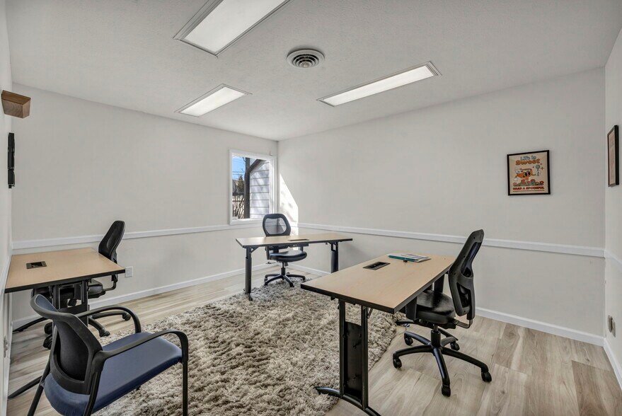More Photos Of 1824 E Broad St, Columbus Office Residential For Lease