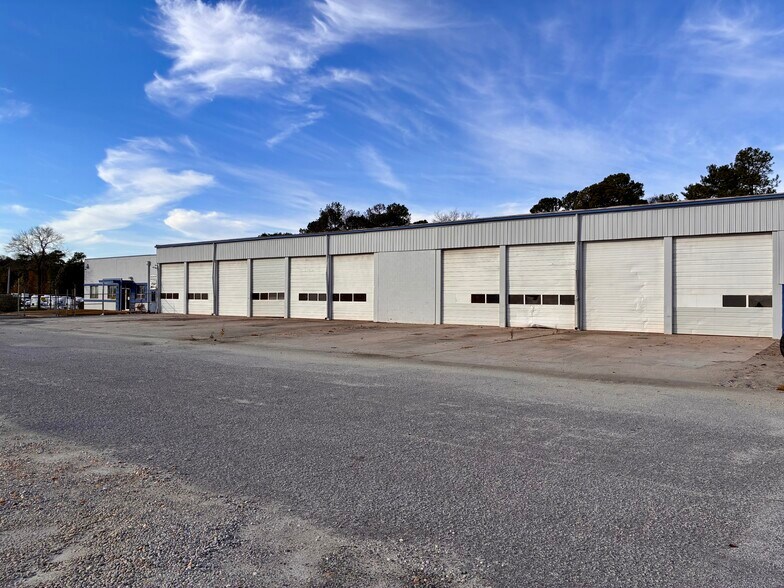 More Photos Of 3368 Moreland Ave, Conley Distribution For Lease