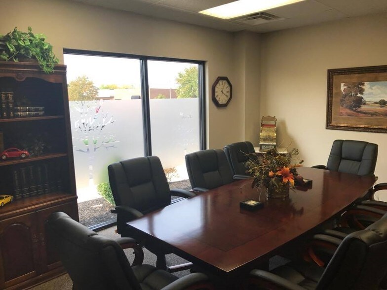 More Photos Of 8050-8070 Washington Village Dr, Dayton Flex For Lease