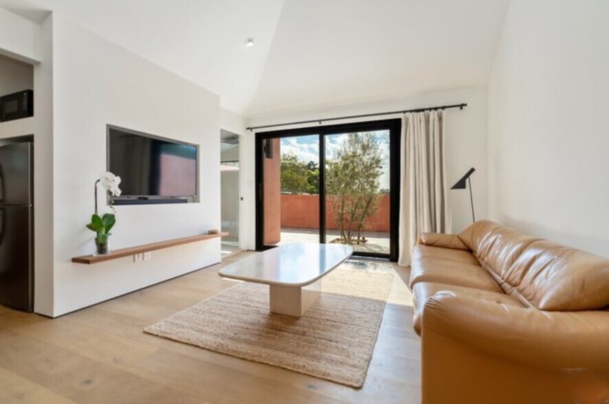 More Photos Of 1964 Vestal Ave, Los Angeles Office Residential For Sale