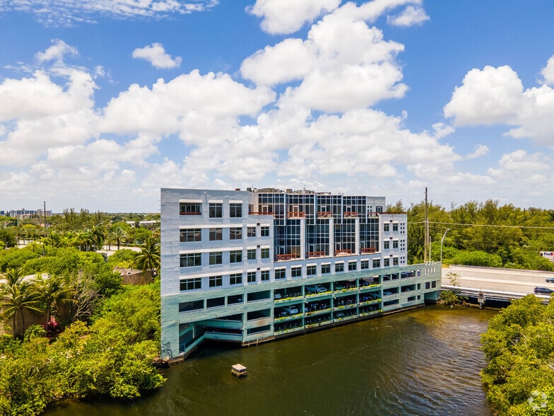 More Photos Of 17501 Biscayne Blvd, Aventura Medical For Lease