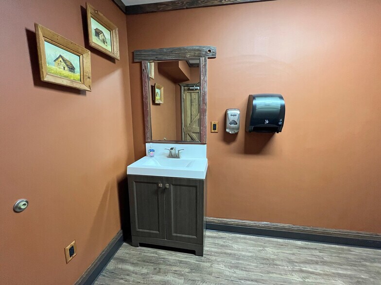 More Photos Of 259 Venango Ave, Cambridge Springs Restaurant For Sale