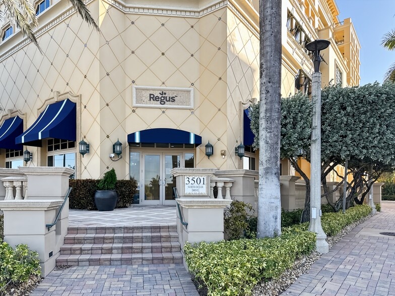 More Photos Of 3501 N Ocean Dr, Hollywood Coworking Space