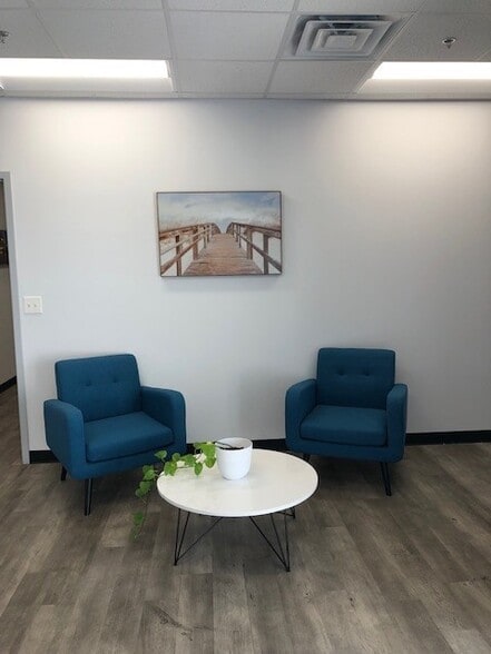 More Photos Of 713 Fenway Ave, Chesapeake Warehouse For Lease