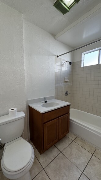 More Photos Of 7300-7302 Ney Ave, Oakland Apartments For Sale