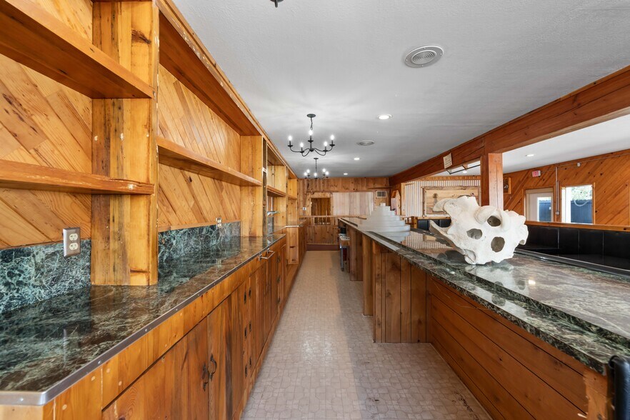 More Photos Of 267 W Sixth St, Port Orford Storefront Retail Residential For Sale