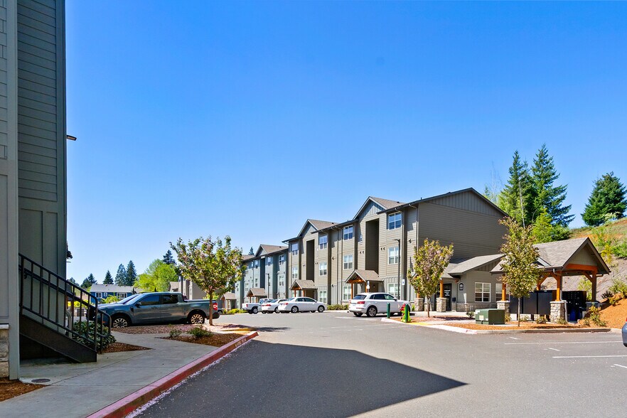 More Photos Of 17101 Ruben Ln, Sandy Apartments For Sale