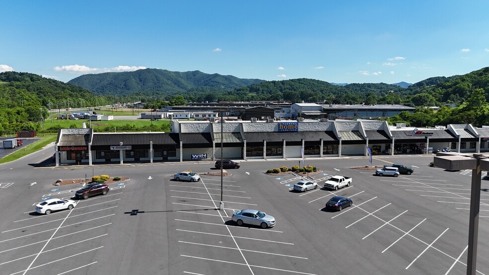 More Photos Of 1705-1713 US Highway 19E, Johnson City Unknown For Lease