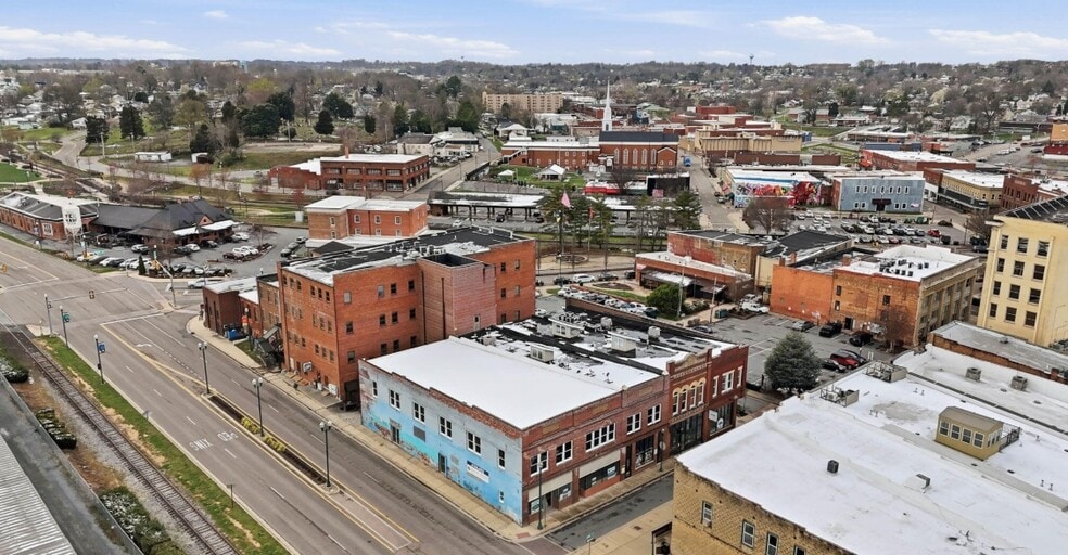 More Photos Of 124 Tipton St, Johnson City General Retail For Sale