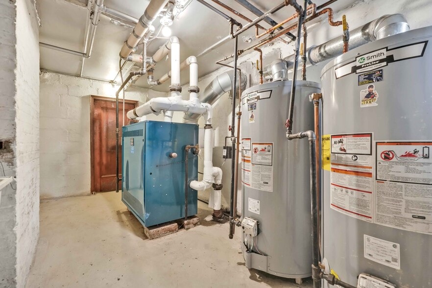 More Photos Of 6340 Fresh Pond Rd, Ridgewood Apartments For Sale