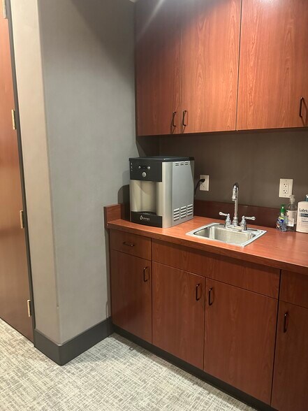 More Photos Of 5441 Kietzke Ln, Reno Office For Lease