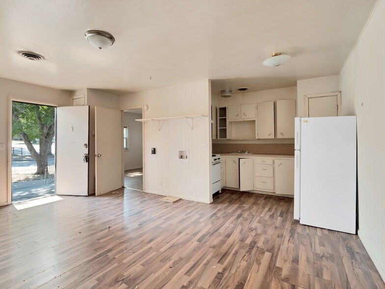 More Photos Of , Hamilton Multifamily For Sale