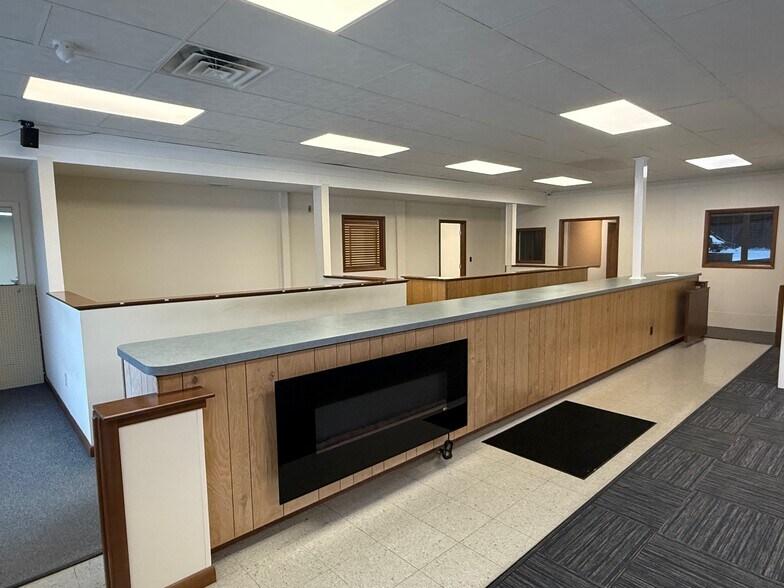 More Photos Of 803 Linway Dr, Goshen General Retail For Sale