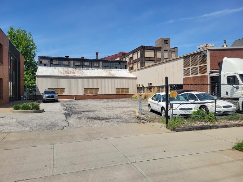 More Photos Of 4205 St Clair Ave, Cleveland Office For Sale
