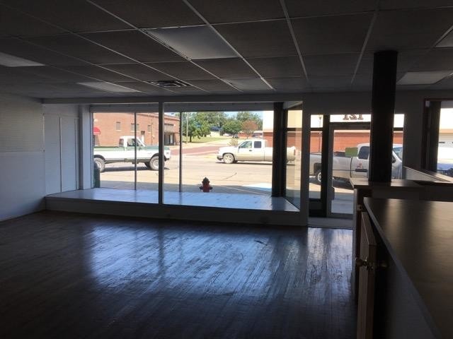 More Photos Of 104 S 2nd St, Okemah Restaurant For Sale