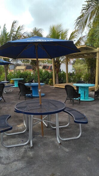 More Photos Of 35800 S Dixie Hwy, Florida City Restaurant For Sale