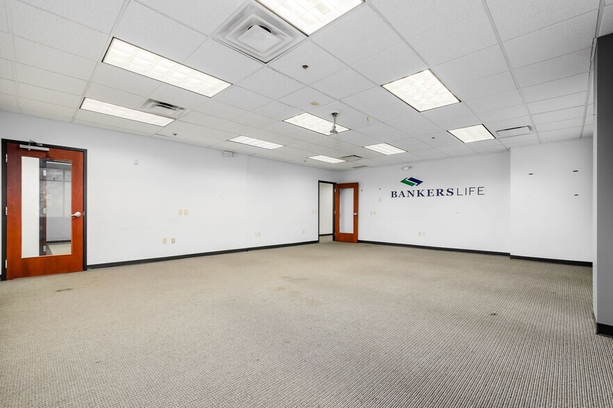 More Photos Of 8740 Orion Pl, Columbus Office For Lease