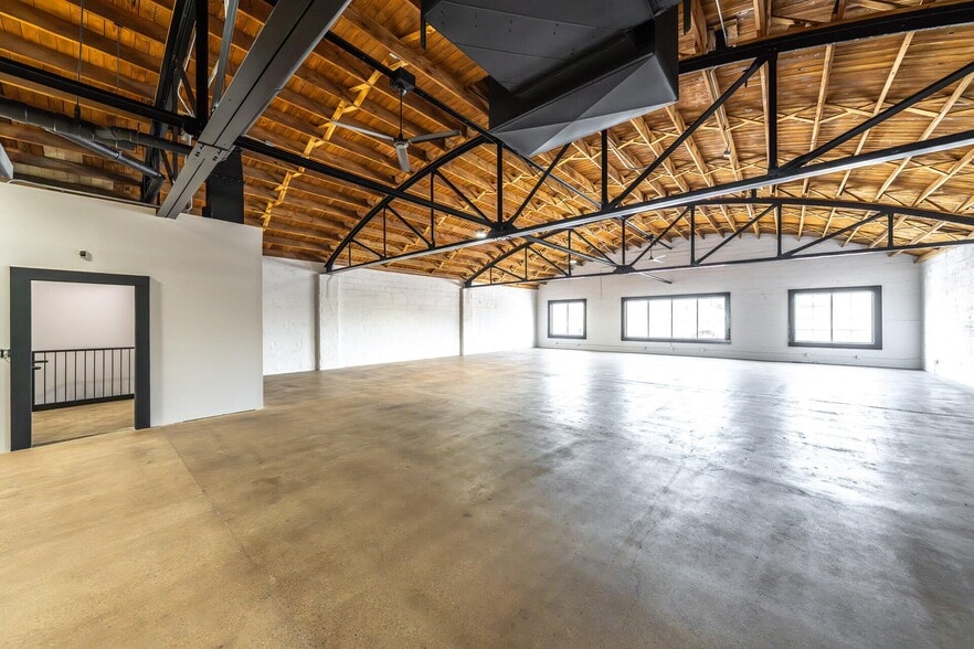 More Photos Of 846 Main St, Lake Geneva Storefront For Sale