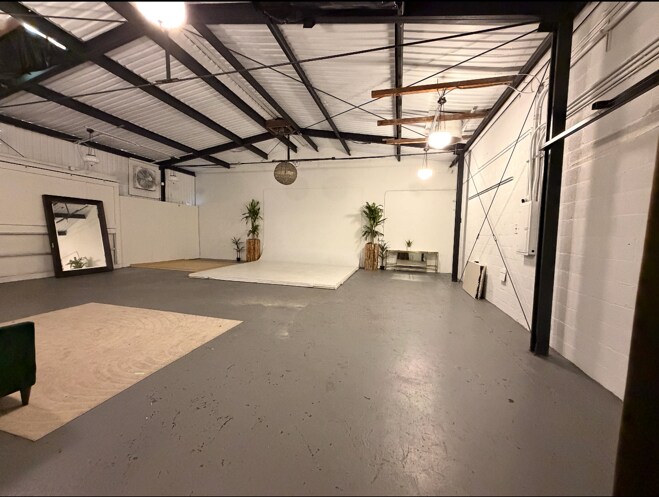 More Photos Of 1850 Donner Ave, San Francisco Warehouse For Lease