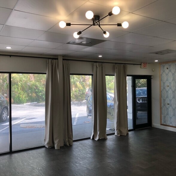 More Photos Of 1931-1937 Manatee Ave W, Bradenton Storefront Retail Office For Lease