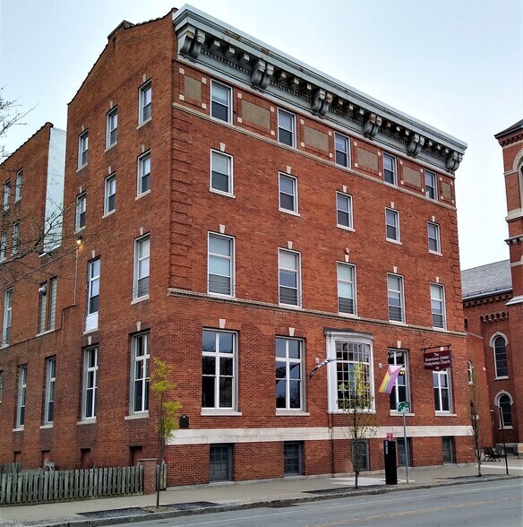 Primary Photo Of 121 N Fitzhugh St, Rochester Religious Facility For Lease