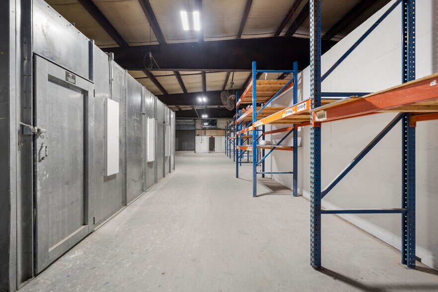 More Photos Of 597 Winthrop St, Taunton Manufacturing For Lease