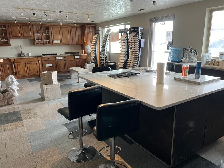 More Photos Of 3267 S 300 W, Salt Lake City Manufacturing For Lease