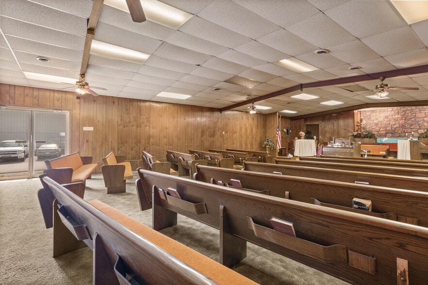 More Photos Of 9835 Frankoma Rd, Sapulpa Religious Facility For Sale