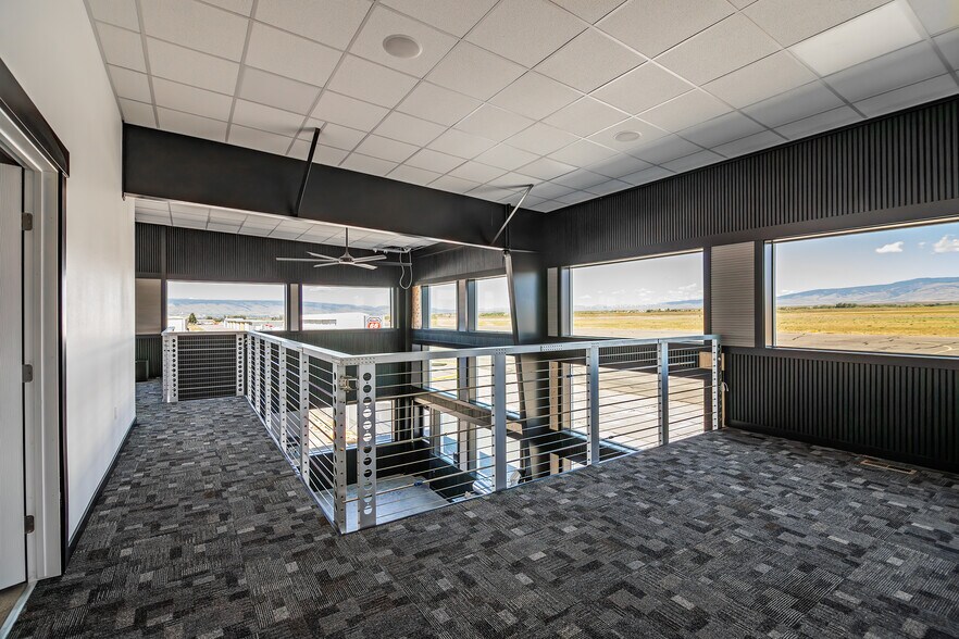 More Photos Of 1111 W Bowers Road, Ellensburg Airplane Hangar For Lease