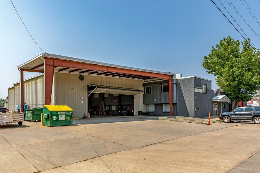 More Photos Of 3535 S Irving St, Sheridan Warehouse For Lease