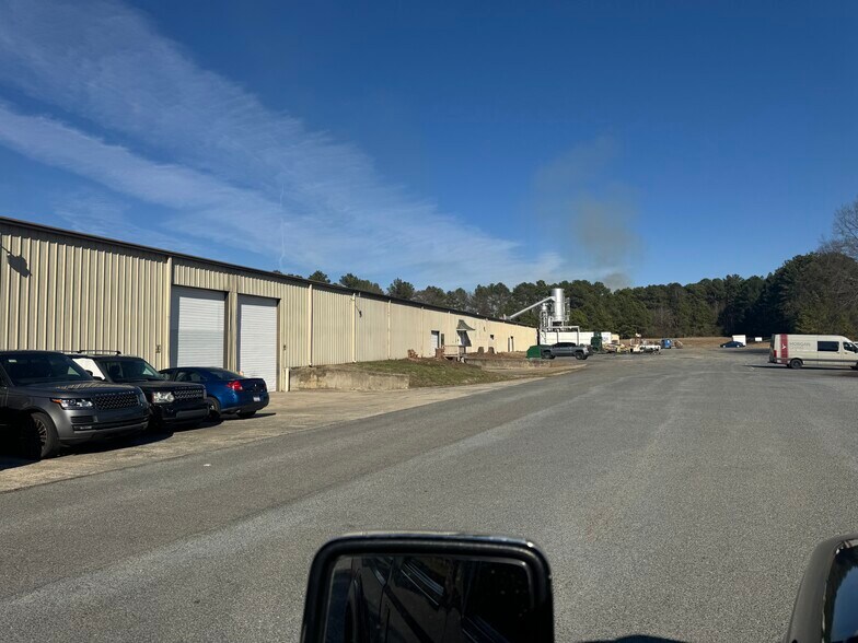 More Photos Of 209 S Main St, Oakboro Industrial For Lease