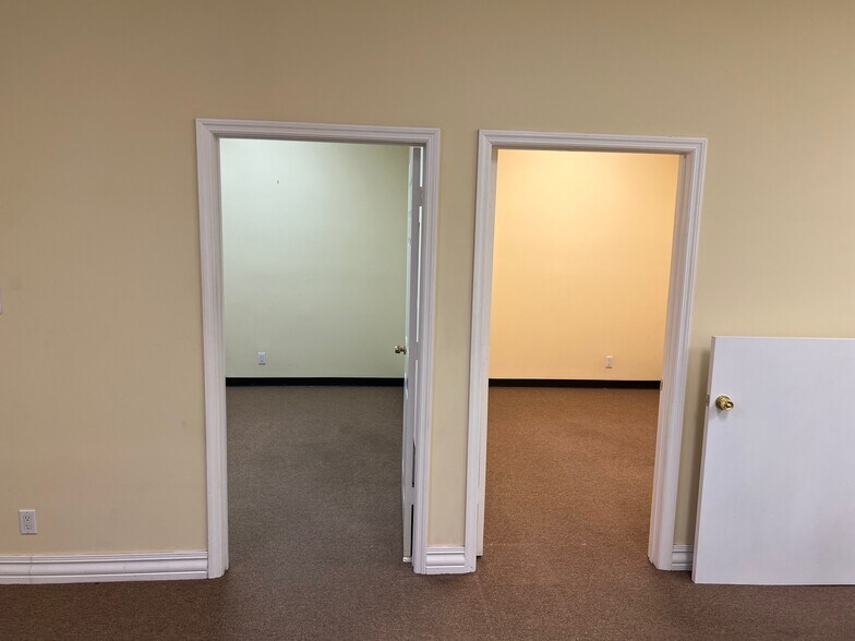 More Photos Of 1530 Cypress Dr, Jupiter Light Manufacturing For Lease