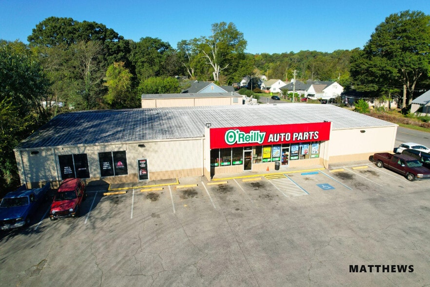 Primary Photo Of 13 S Dixie Hwy, Dalton Freestanding For Sale