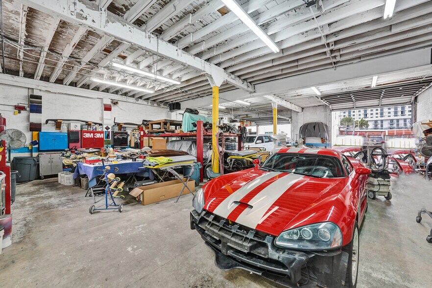 More Photos Of 121 SE 1st Ave, Dania Beach Auto Repair For Lease
