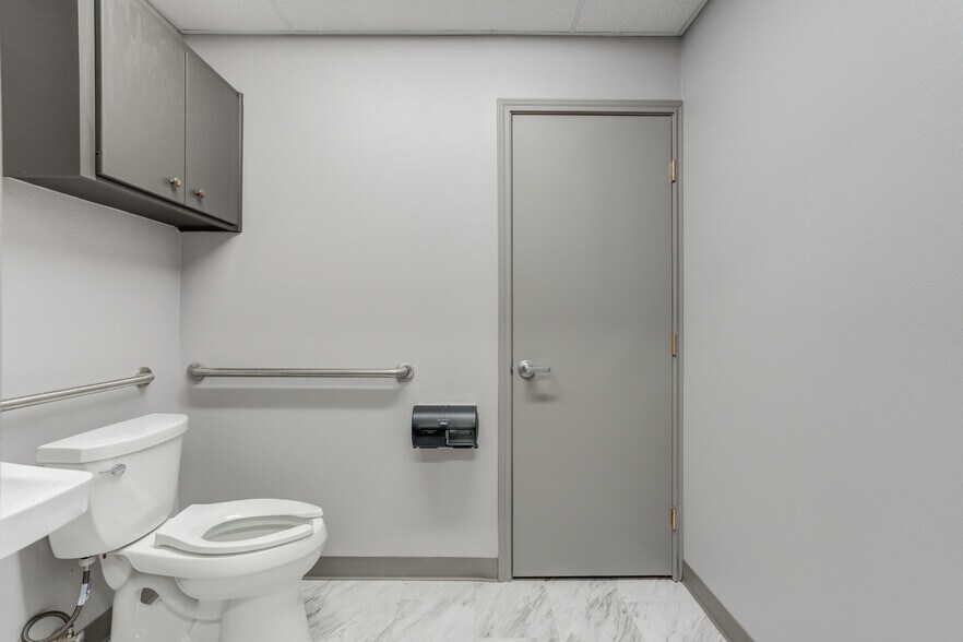 More Photos Of 3508 22nd Pl, Lubbock Medical For Sale