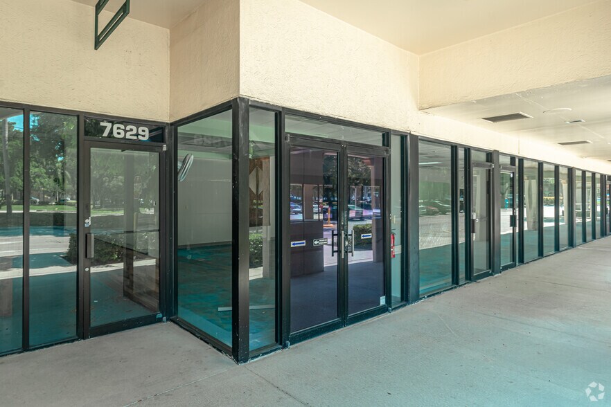 More Photos Of 5701-5881 N University Dr, Tamarac Unknown For Lease