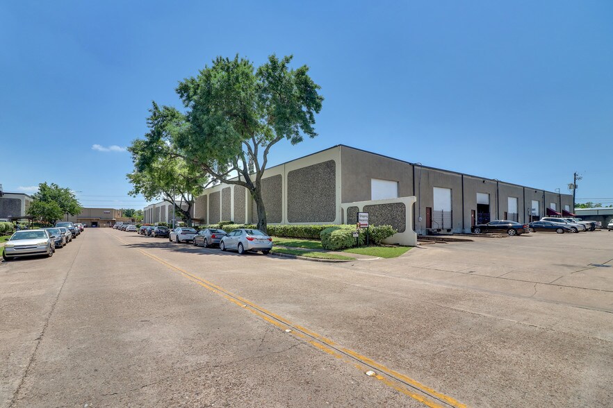 More Photos Of 1349-1365 E 40th St, Houston Unknown For Lease