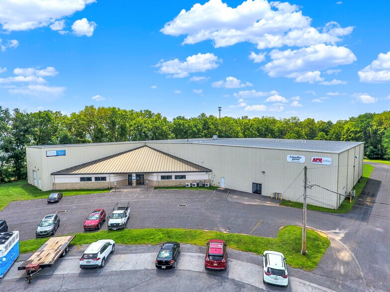 More Photos Of 205 Lynndale Ct, Mechanicsburg Industrial For Lease