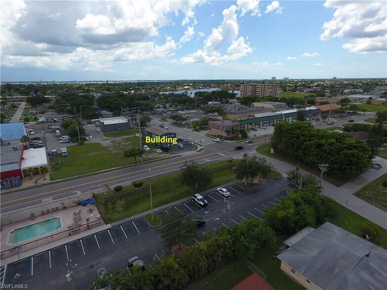 More Photos Of 4719 SE 6th Ave, Cape Coral Auto Repair For Lease