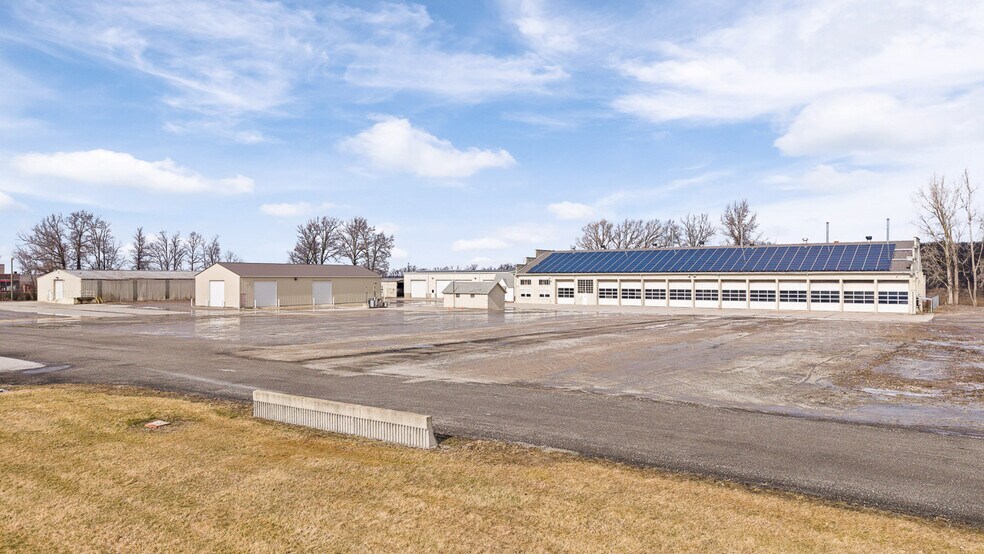 More Photos Of 1600 Toledo Rd, Norwalk Light Distribution For Lease