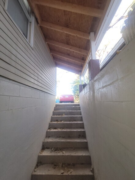 More Photos Of 1458 W 32nd St, Indianapolis Apartments For Sale